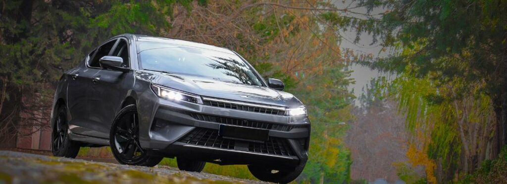 عکس نمای رو به رویی کی ام سی j7