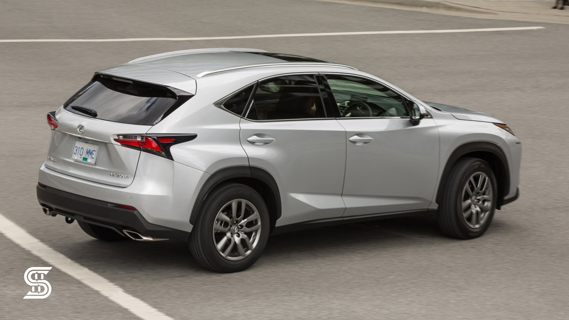 نگاهی دقیق تر به لکسوس NX - عقب