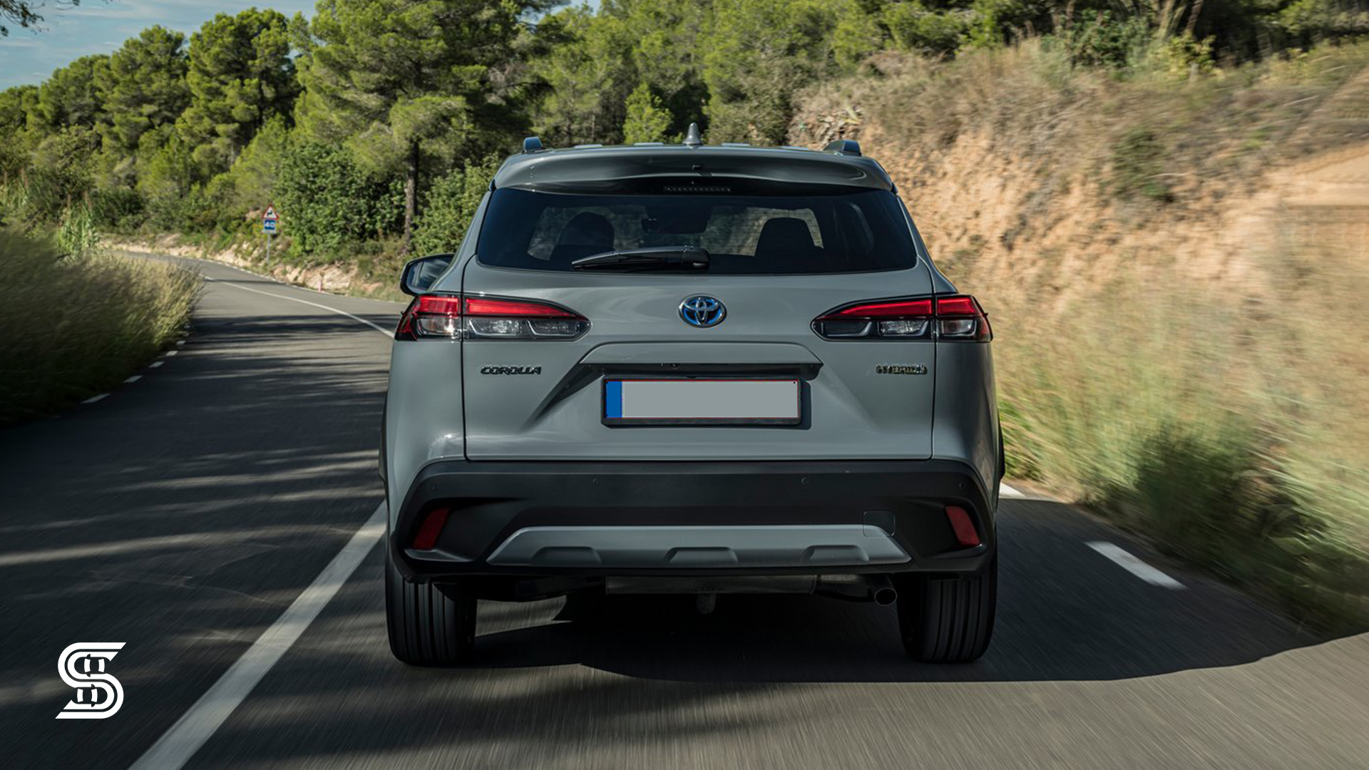 تویوتا کرولا کراس هیبرید ۲۰۲۴ - نمای عقب