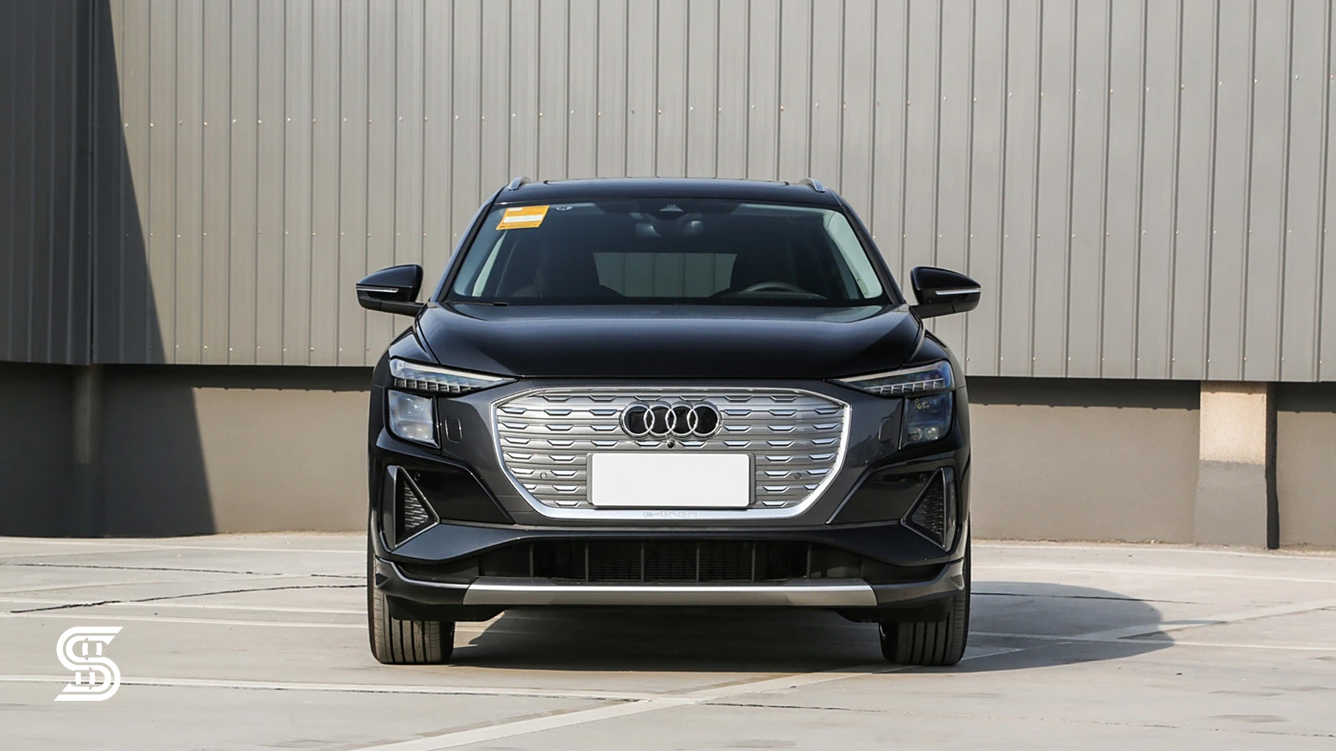 آئودی Q5 e-tron - نمای رو به رو