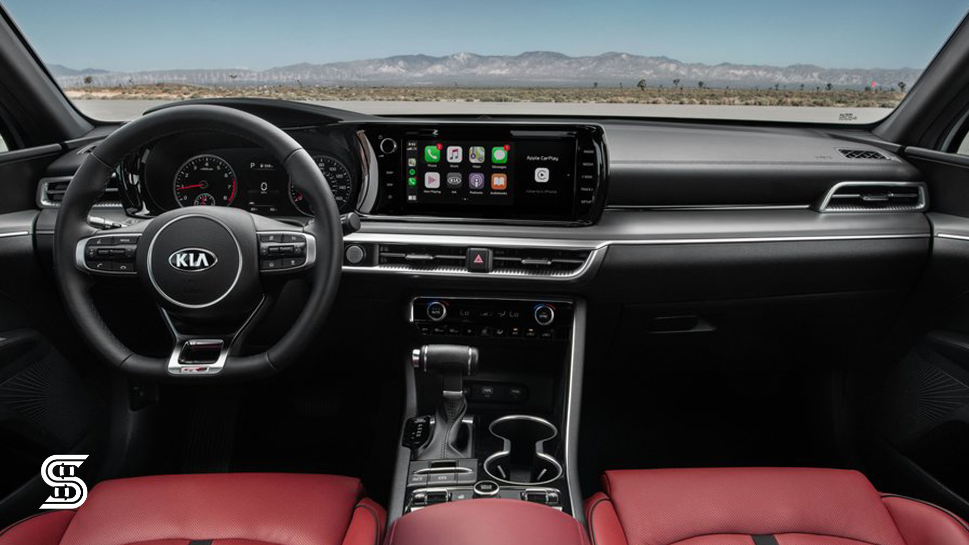 مقایسه کیا K5 2023 و تویوتا کمری 2025(مقایسه داخلی )