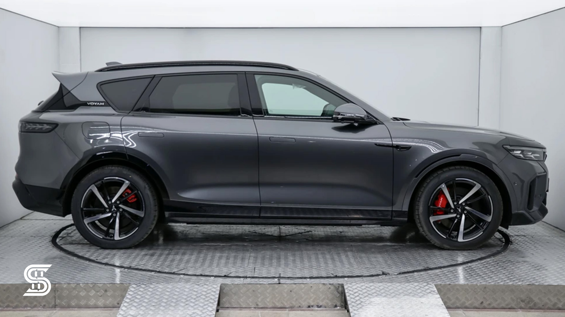 معرفی وویا فری 2025 - جانبی