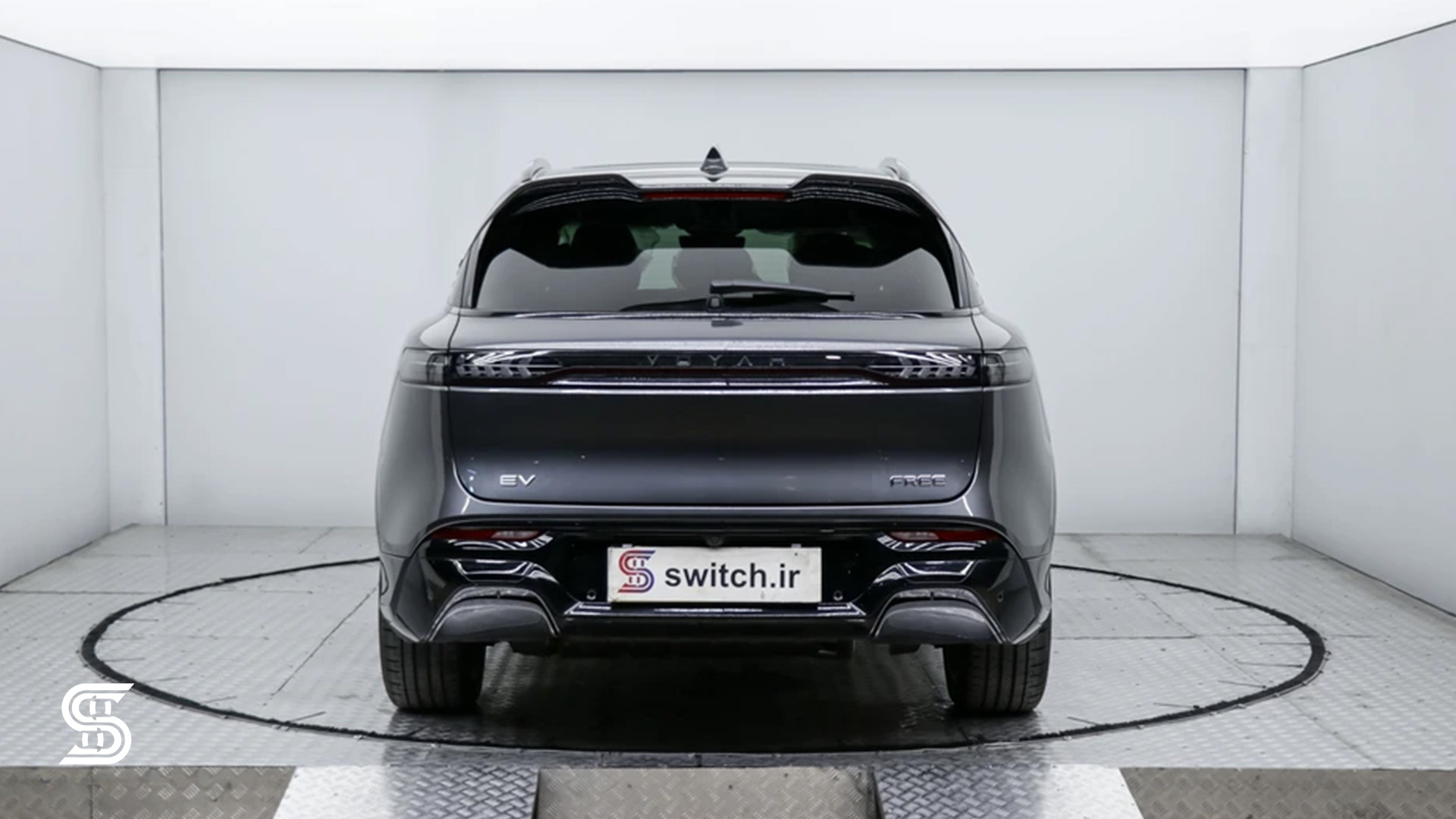 معرفی وویا فری 2025 - عقب