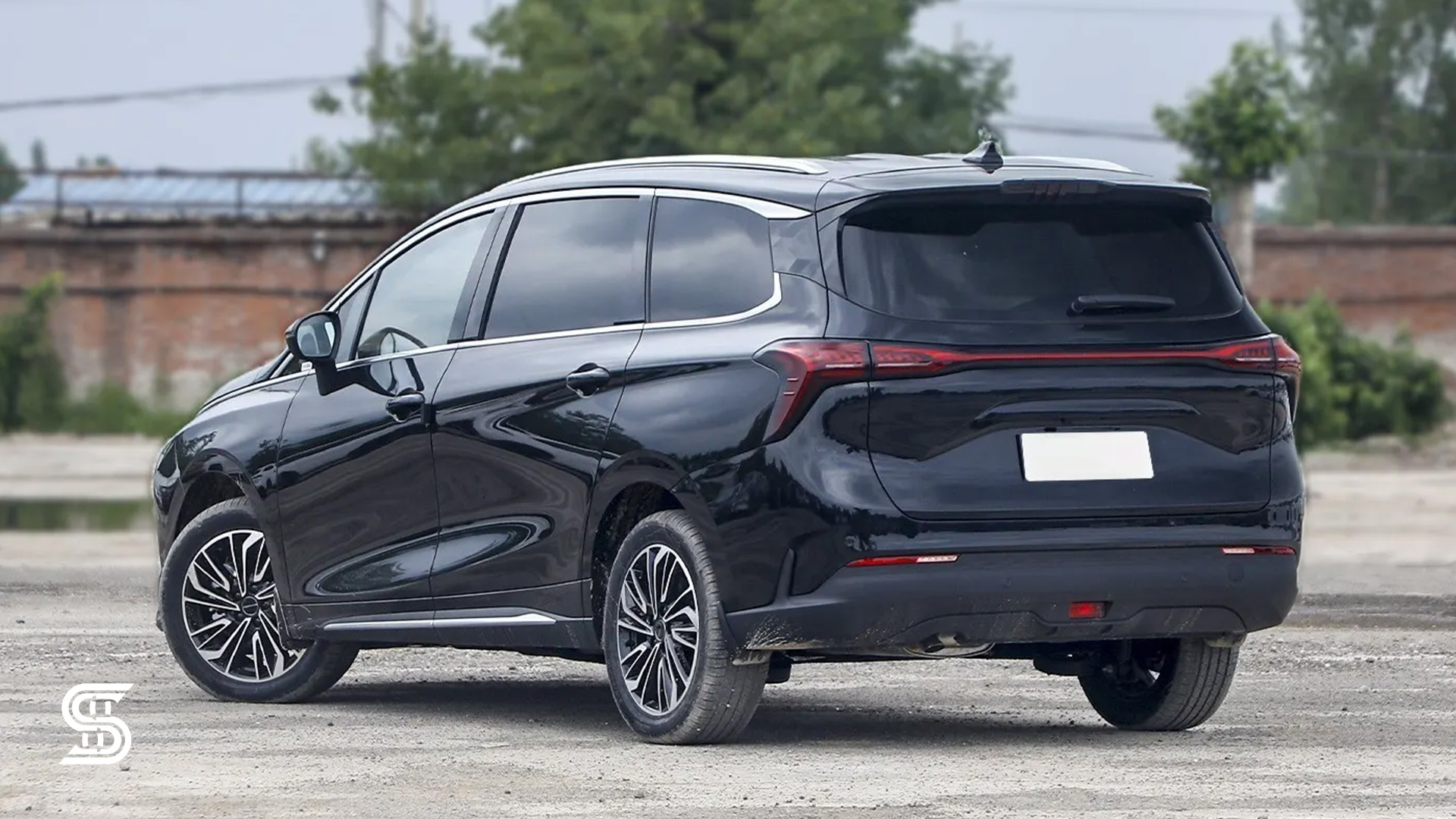 مقایسه‌ هایما 7X و سوبا M4 (m4 back)