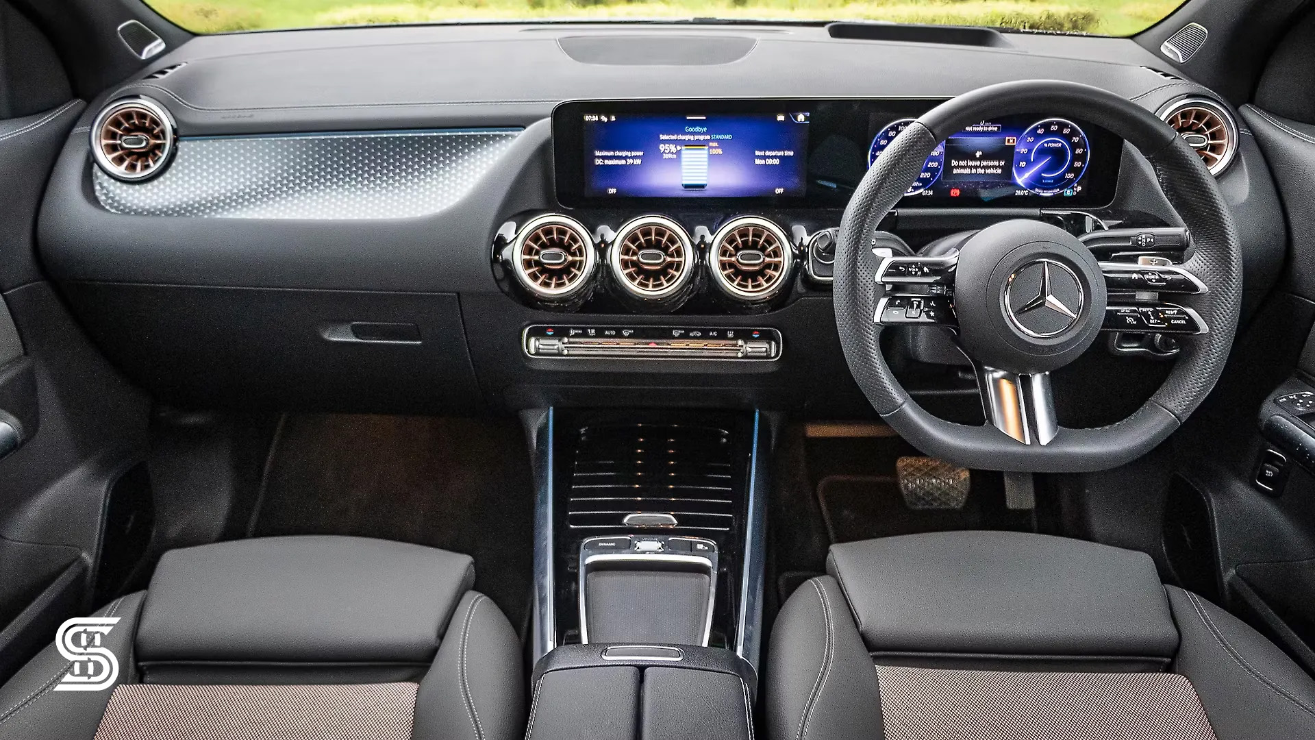 معرفی بنز EQA 260 - داخلی