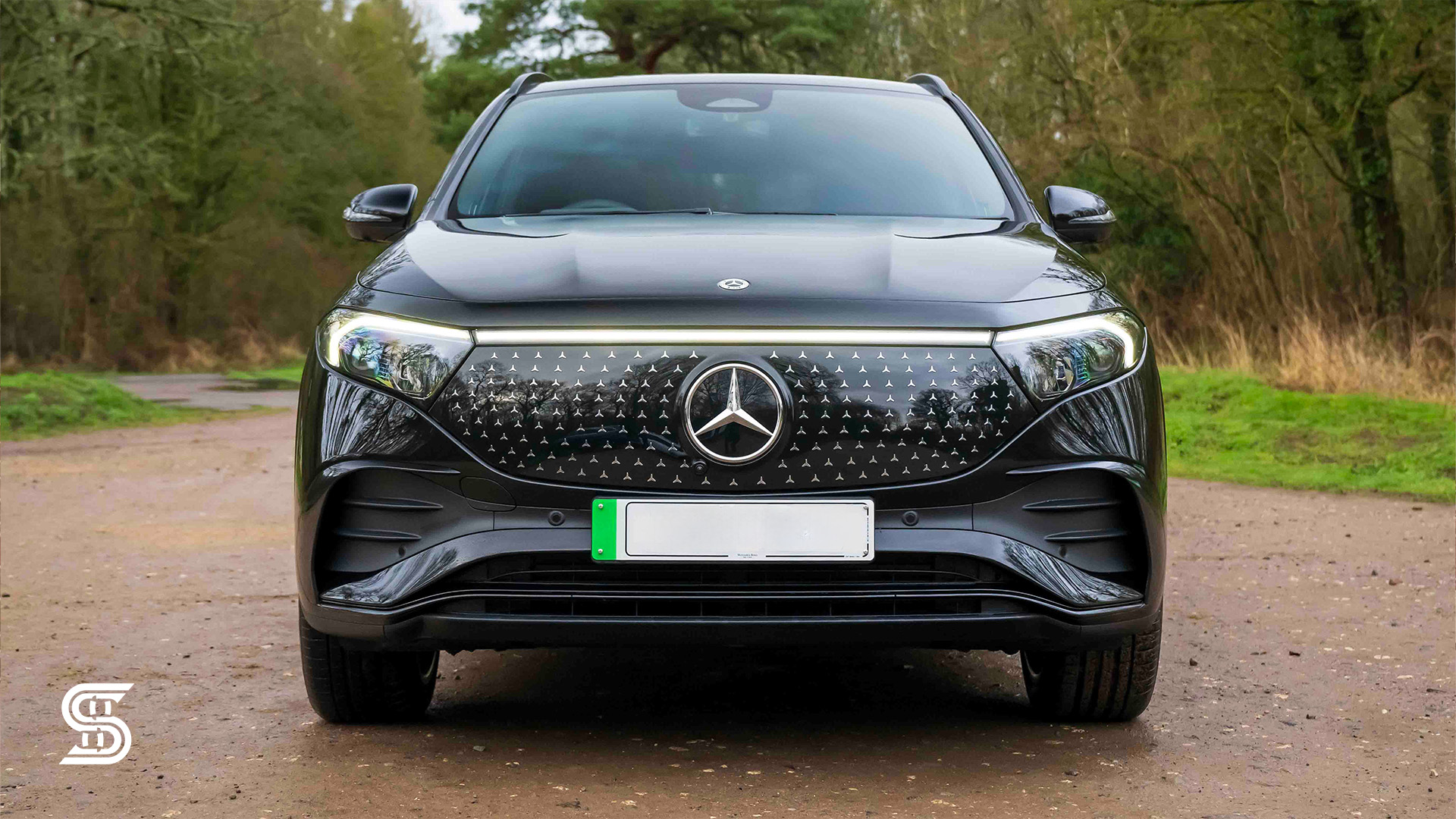 معرفی بنز EQA 260 - رو به رو